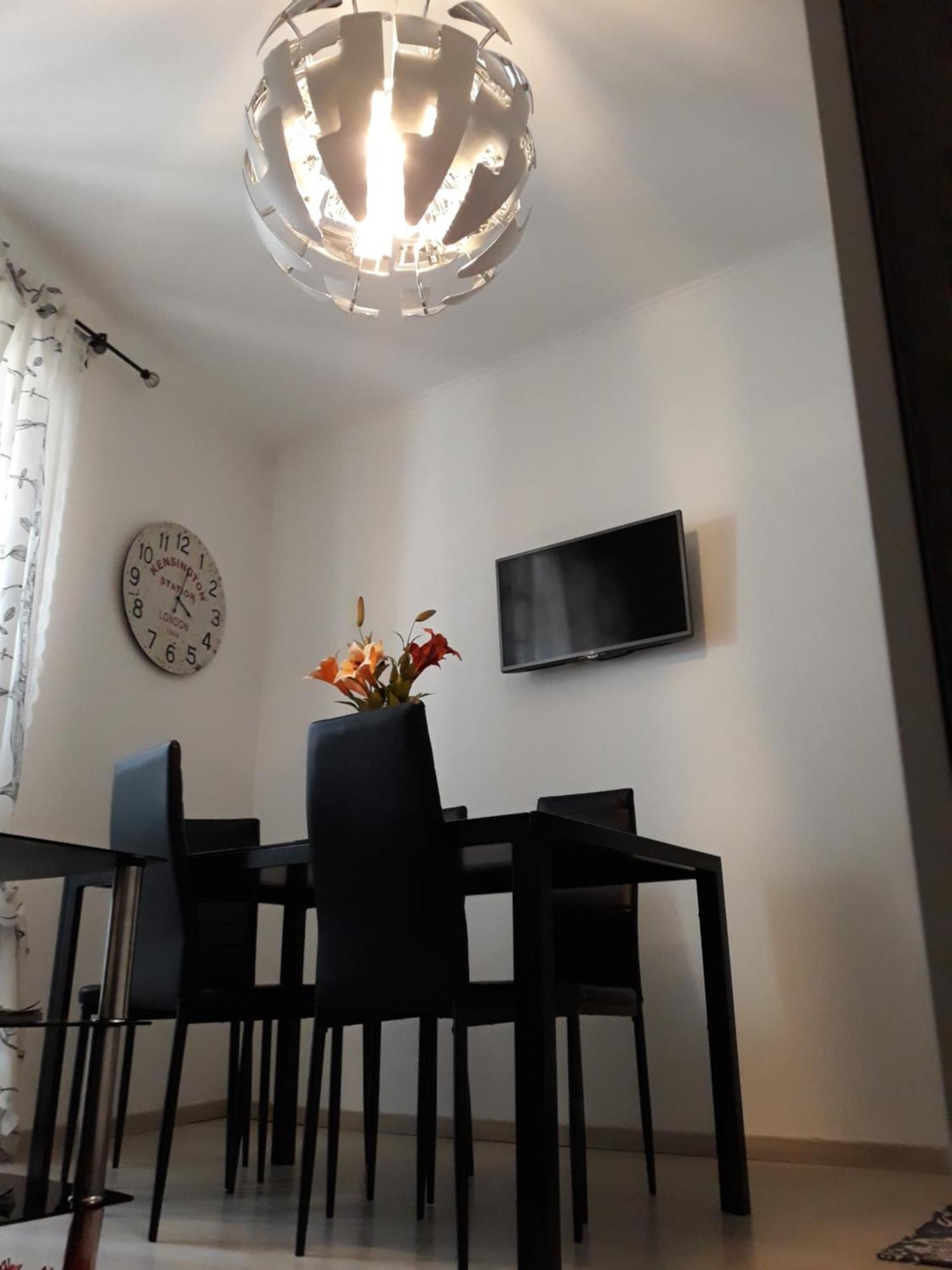 Apartments Paris Умаг Екстер'єр фото