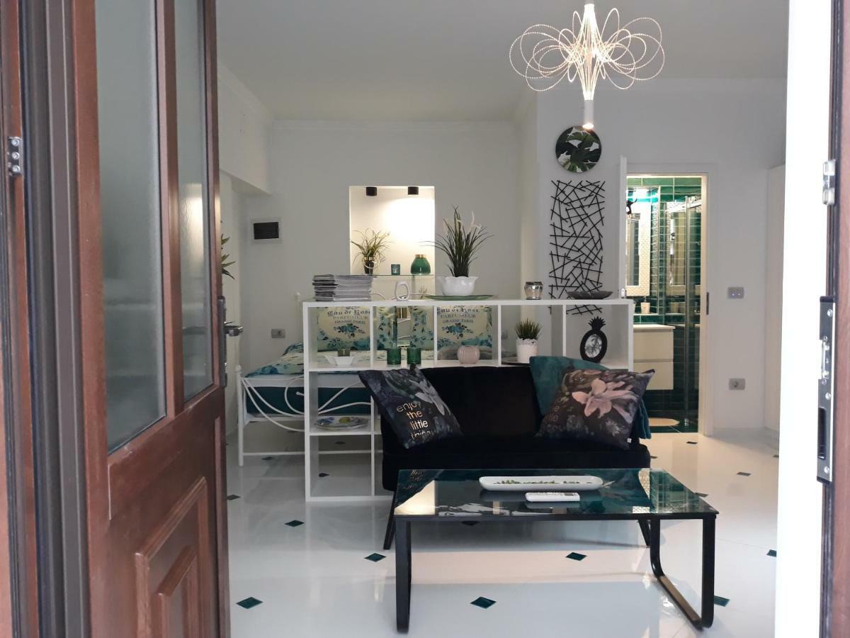 Apartments Paris Умаг Екстер'єр фото
